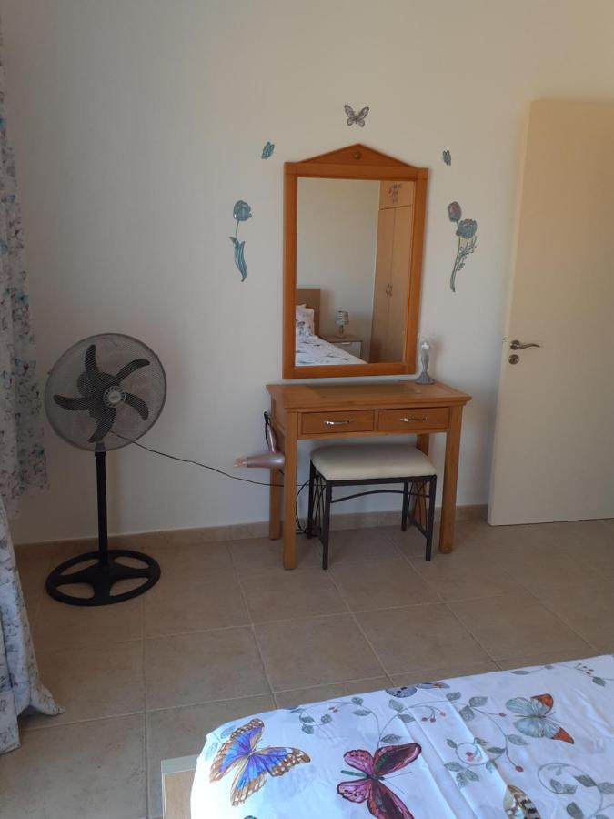 Beautiful 2-Bed House In Mandria Paphos Villa Kültér fotó